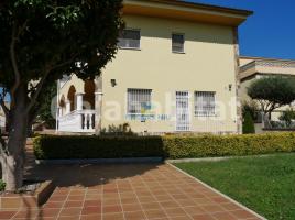 Houses (villa / tower), 327 m², almost new, Calle del Xiprer