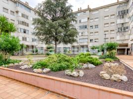 Flat, 177 m², near bus and train, Calle Mare de Déu de Montserrat, 23