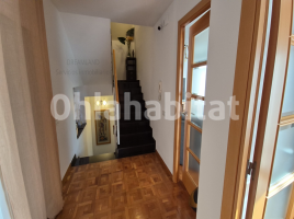 Houses (terraced house), 218 m², almost new