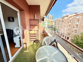 Piso, 85 m², cerca de bus y tren, Calle Santiago Russinyol
