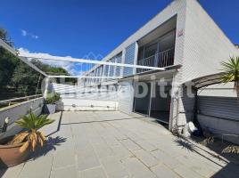 Houses (terraced house), 229 m², almost new, Zona