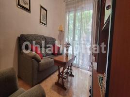 Pis, 63 m², prop de bus i tren, Calle del Treball