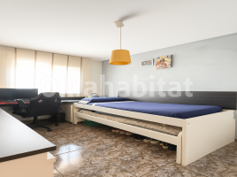 Casa (unifamiliar adossada), 240 m², prop de bus i tren, seminou