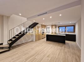 Casa (unifamiliar adossada), 127 m², prop de bus i tren, seminou