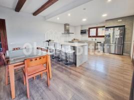  (unifamiliar adossada), 325 m², presque neuf, Zona