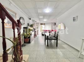 (xalet / torre), 204 m², près de bus et de train