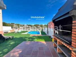 (unifamiliar aïllada), 212 m², Zona