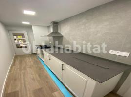 Pis, 75 m², près de bus et de train