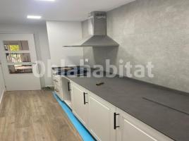 Pis, 75 m², près de bus et de train