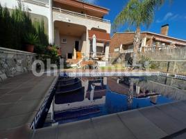 Houses (villa / tower), 214 m²