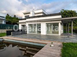 Casa (unifamiliar aislada), 407 m², seminuevo, Zona