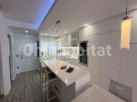 Houses (terraced house), 221 m², almost new, Zona