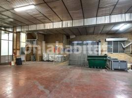 Nau industrial, 9000 m², Zona