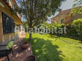  (unifamiliar aïllada), 284 m², Calle de la Primavera