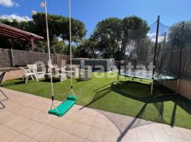 Casa (unifamiliar adosada), 239 m², seminuevo