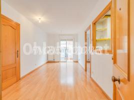 Dúplex, 85 m², près de bus et de train, Calle de València