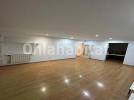 Pis, 121 m², Zona