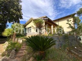 Casa (unifamiliar adossada), 257 m², Zona