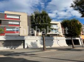 Louer , 165 m², Zona