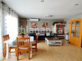 Houses (terraced house), 205 m², almost new