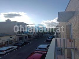 Pis, 89 m², près de bus et de train, Calle de Migdia