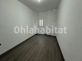 Houses (terraced house), 126 m², near bus and train