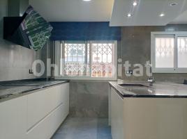 Louer pis, 116 m², près de bus et de train