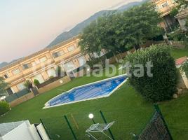  (unifamiliar adossada), 98 m², presque neuf, Calle de Venezuela