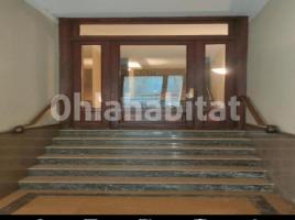 Pis, 210 m², prop de bus i tren