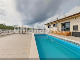 Houses (villa / tower), 290 m², Calle del Bedoll