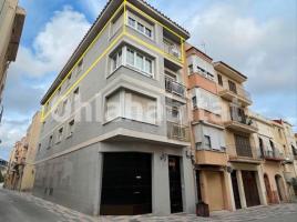 Piso, 130 m², cerca de bus y tren, Calle del Pou