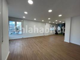 Piso, 130 m², cerca de bus y tren, Calle del Pou