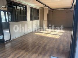 For rent business premises, 197 m², Avenida Francesc Macià