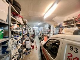 Local comercial, 110 m², prop de bus i tren, Calle del Rosselló, 40