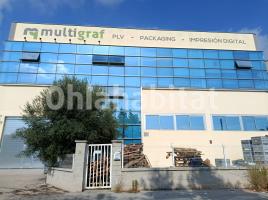 For rent industrial, 2310 m², almost new, Calle Poniol