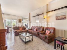 Houses (villa / tower), 253 m²