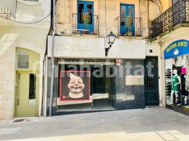 Propiedad vertical, 363 m², Calle Besalú, 11