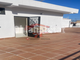 Casa (unifamiliar adosada), 241 m², seminuevo, Calle Magí Raventós