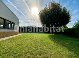 Lloguer Casa (xalet / torre), 204 m²