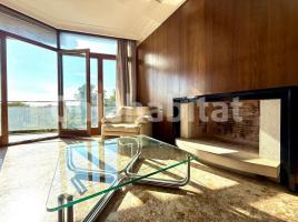 Pis, 199 m², prop de bus i tren, Avenida de Salvador Dalí i Domènech, 132