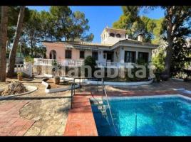 Casa (chalet / torre), 400 m², Avenida de Coloma