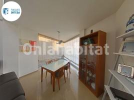 Casa (unifamiliar adossada), 270 m², prop de bus i tren, seminou