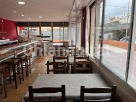 Local comercial, 285 m², prop de bus i tren