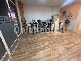 Local comercial, 70 m², prop de bus i tren