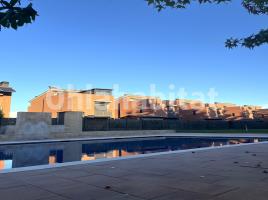 Casa (unifamiliar adosada), 210 m², seminuevo