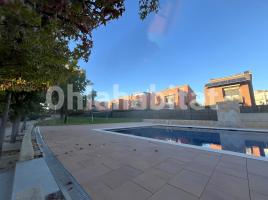 Casa (unifamiliar adosada), 210 m², seminuevo