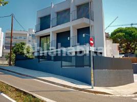 Houses (terraced house), 123 m², new, Calle Mallorca