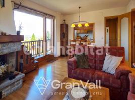 Apartament, 95 m², près de bus et de train