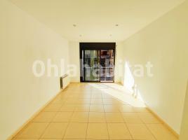 Flat, 69 m², almost new