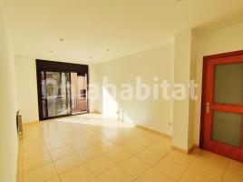 Flat, 69 m², almost new